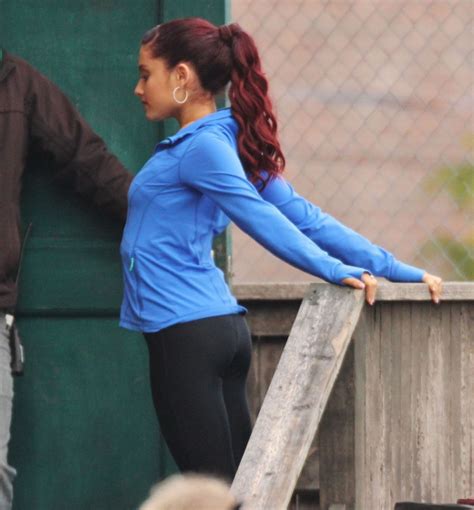 Ariana Grandes Ass